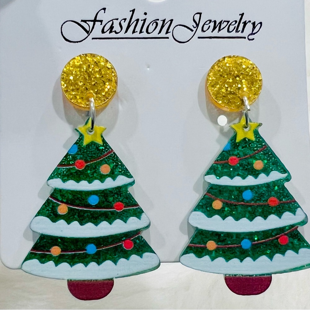 Christmas Tree w/Snow Dangle Earrings